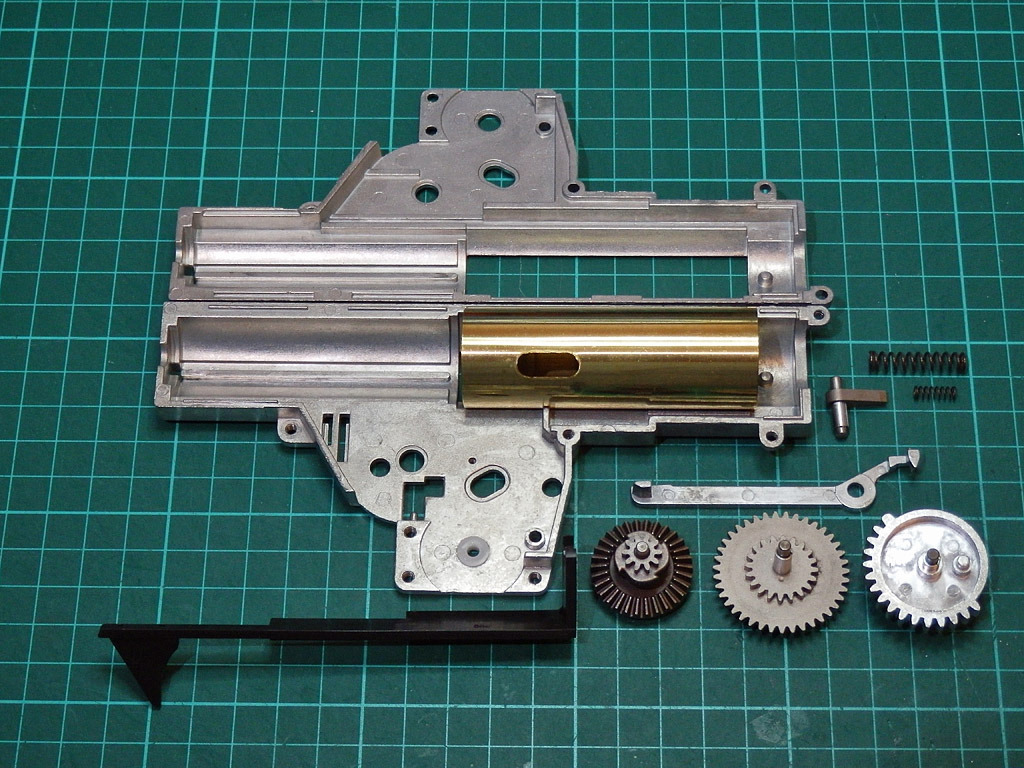 「オーダー品」SUMI アルニコロッド仕様 P90タイプ リア用（出力増） マルイ P90のカスタム その1: ～Pavement to GunnersHeaven～
